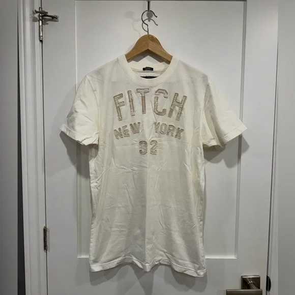 Abercrombie & Fitch Cream Graphic T-Shirt - Picture 1 of 8